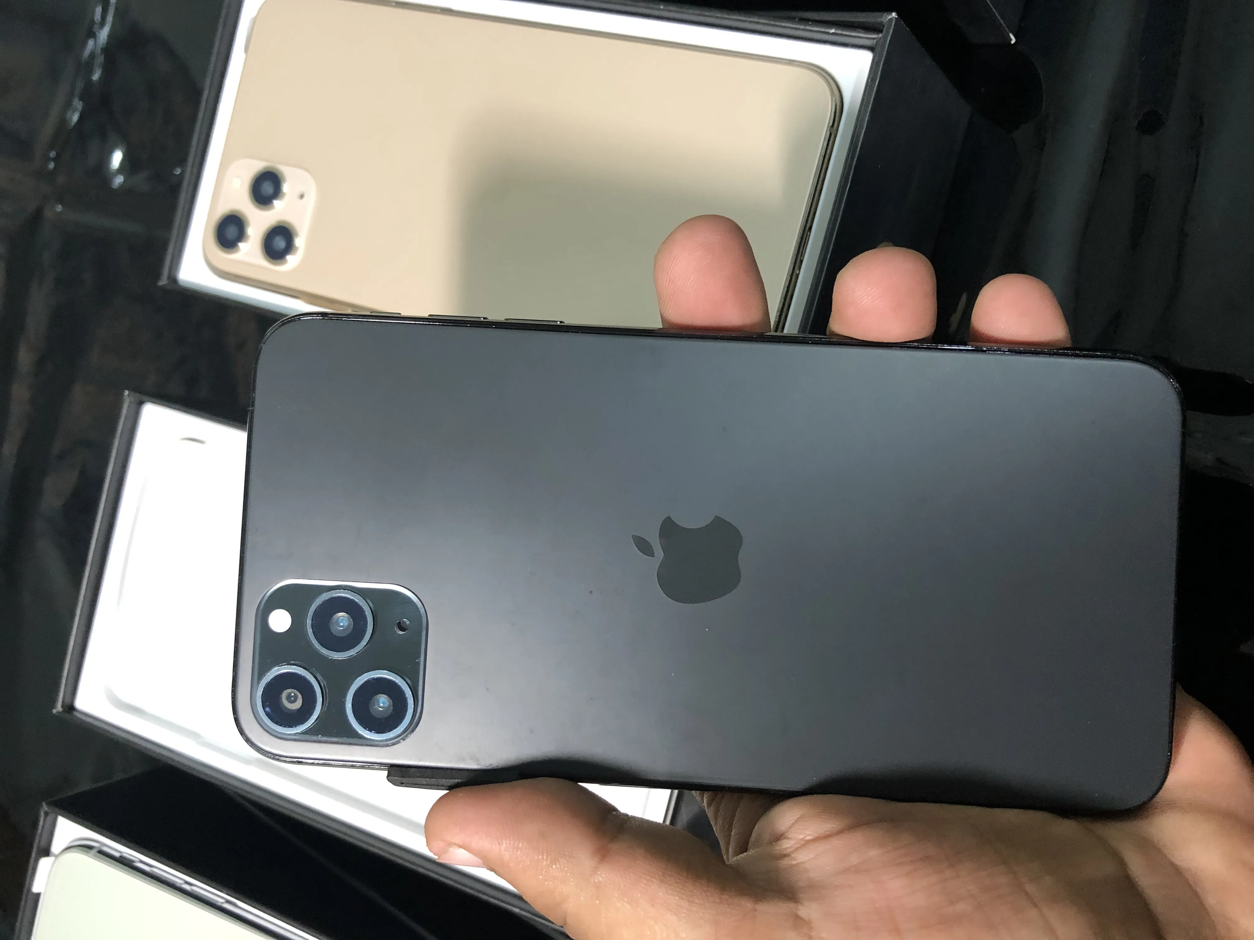 iPhone 11 Pro Max Master A1 Copy - ad image 2