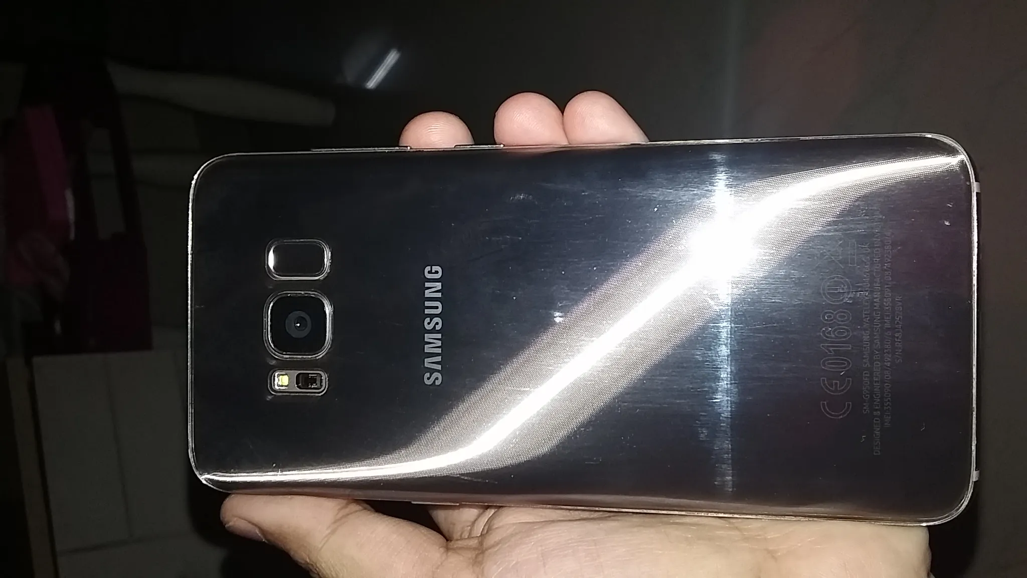 samsung s8 minor cracked screen - ad image 3