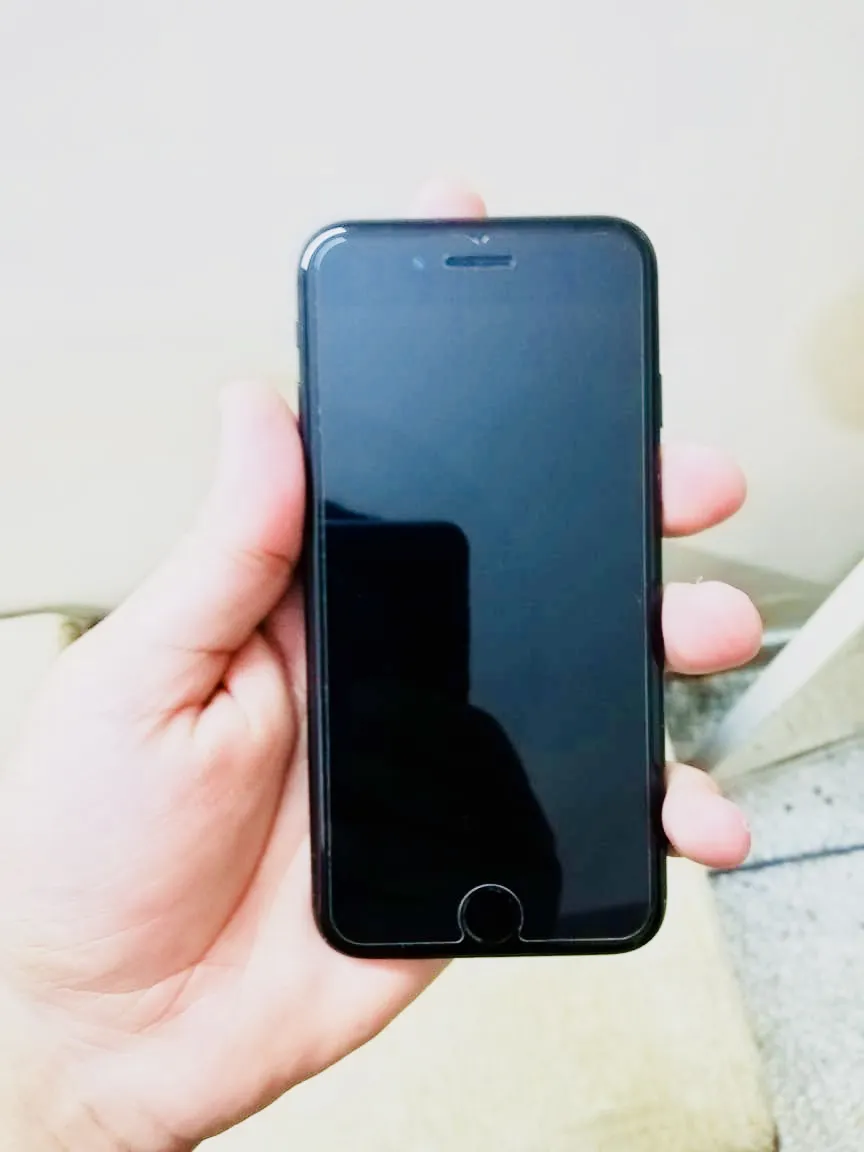 Iphone 7 mate black - ad image 1