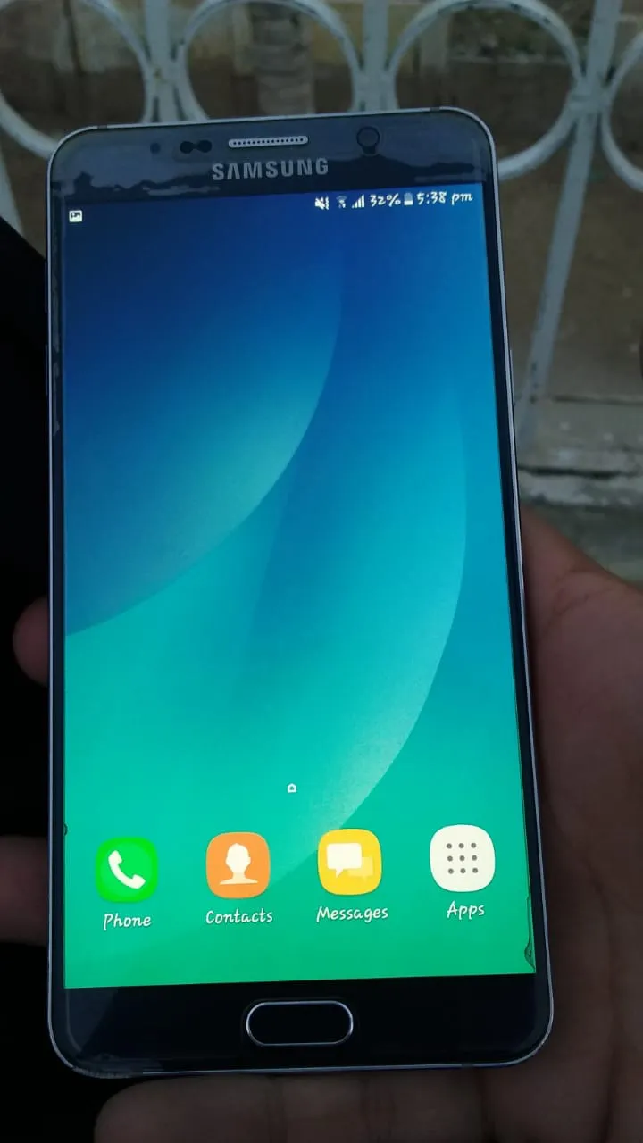 Galaxy Note 5  - ad image 1