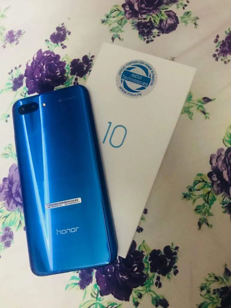 HONOR 10 - ad image 1