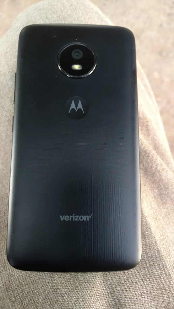 Moto e4 - ad image 3