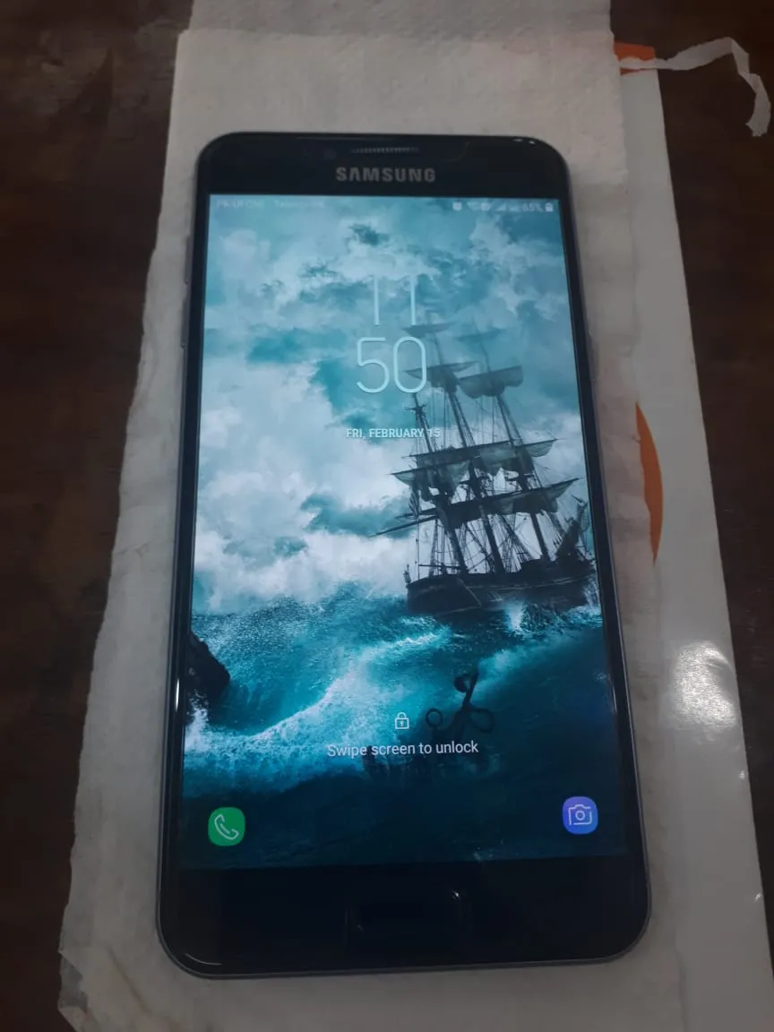 Samsung Galaxy C5 - ad image 1