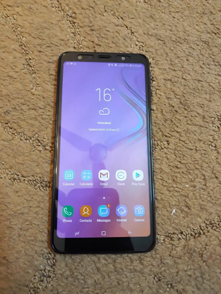 Samsung A7 2018 with full warranty and box - ad image 4