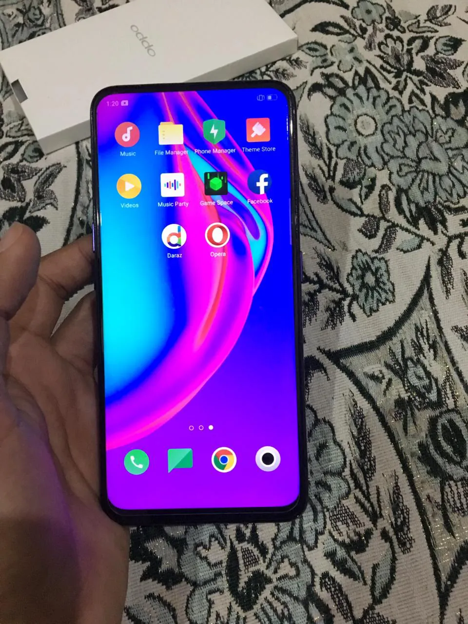 Oppo F11 Pro Lush - ad image 1