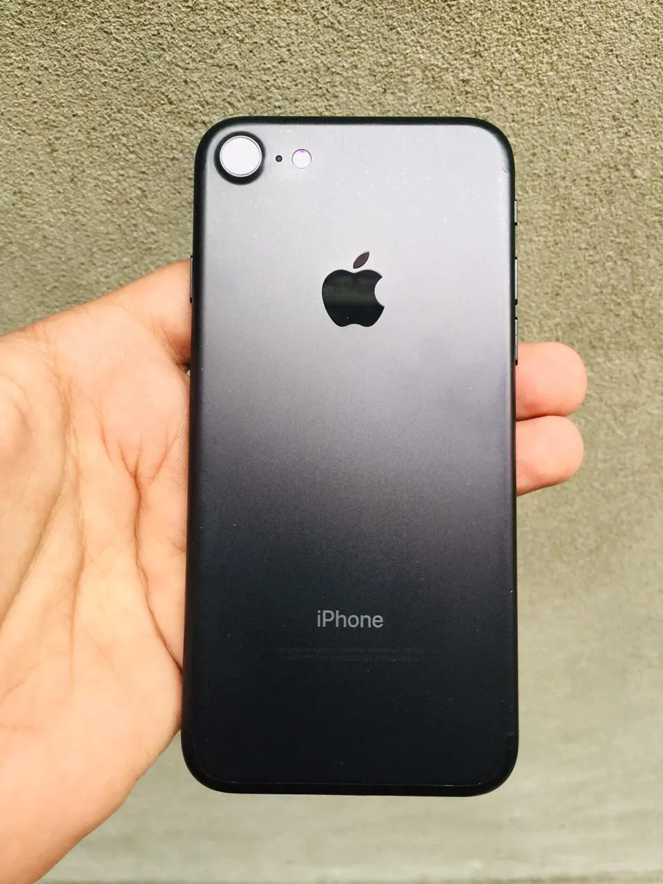 Apple Iphone 7 /128 GB - ad image 1