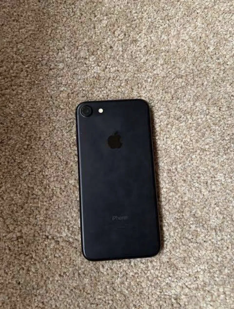 Iphone 7 128 gb - ad image 4