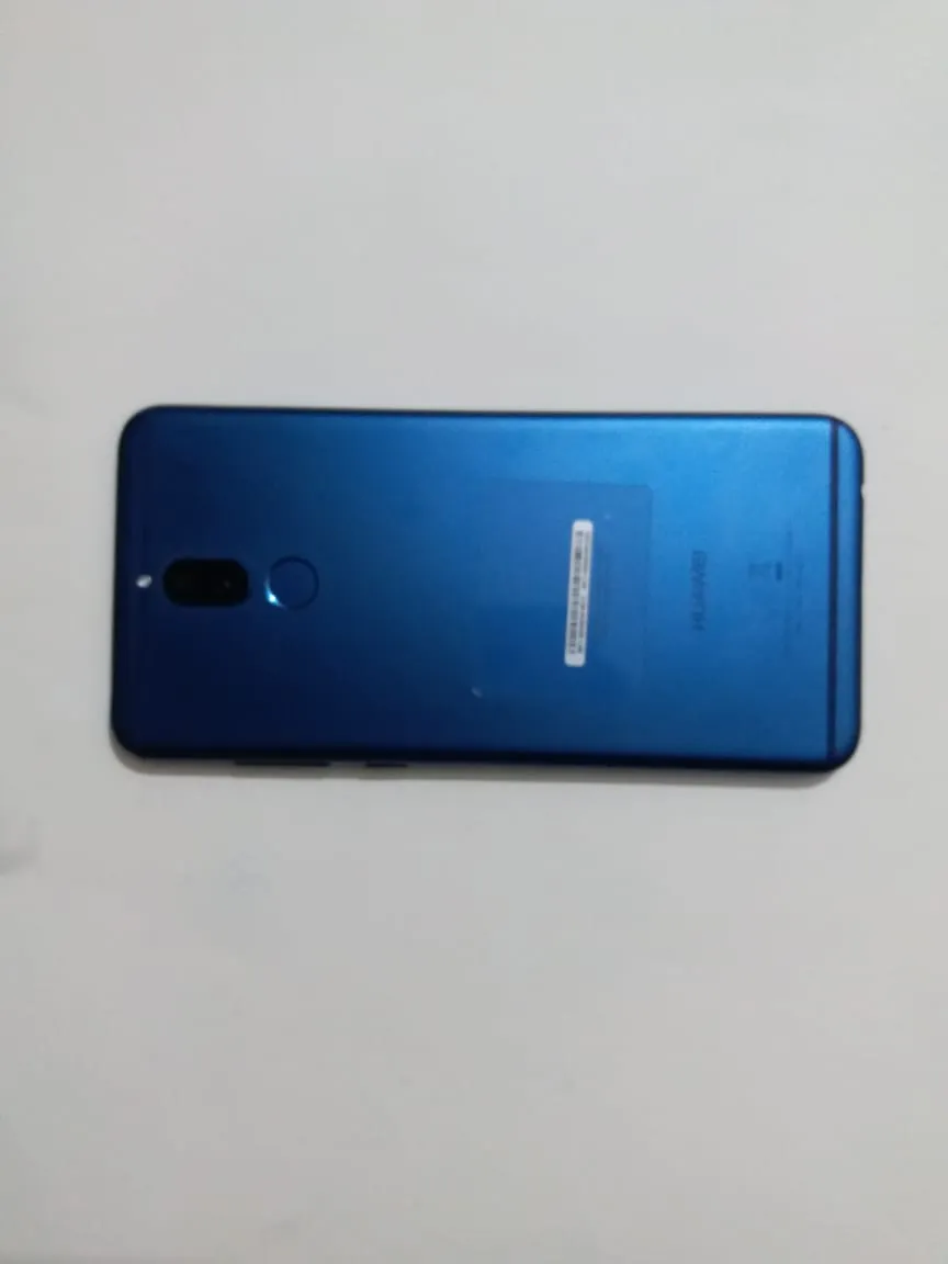 Huawei mate 10 lite 10 by 9 condition - ad image 4