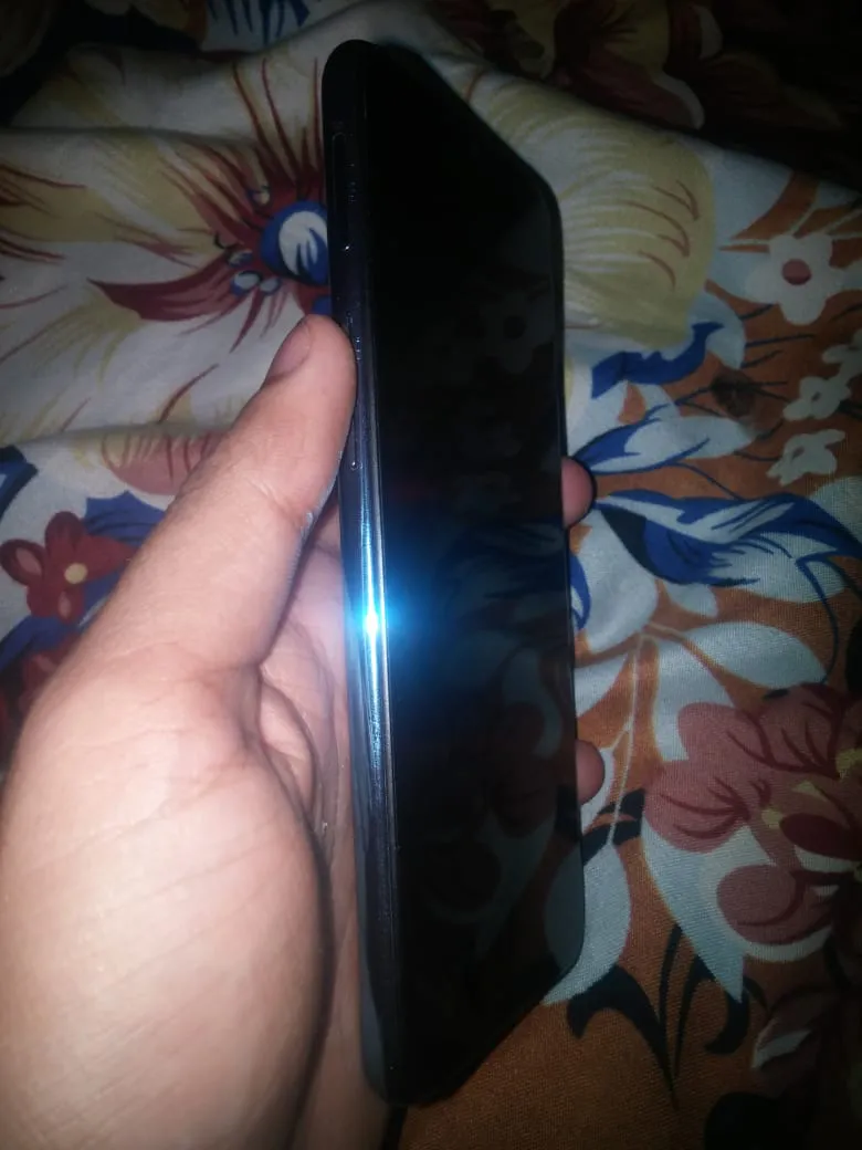 oppo f9 pro - ad image 1