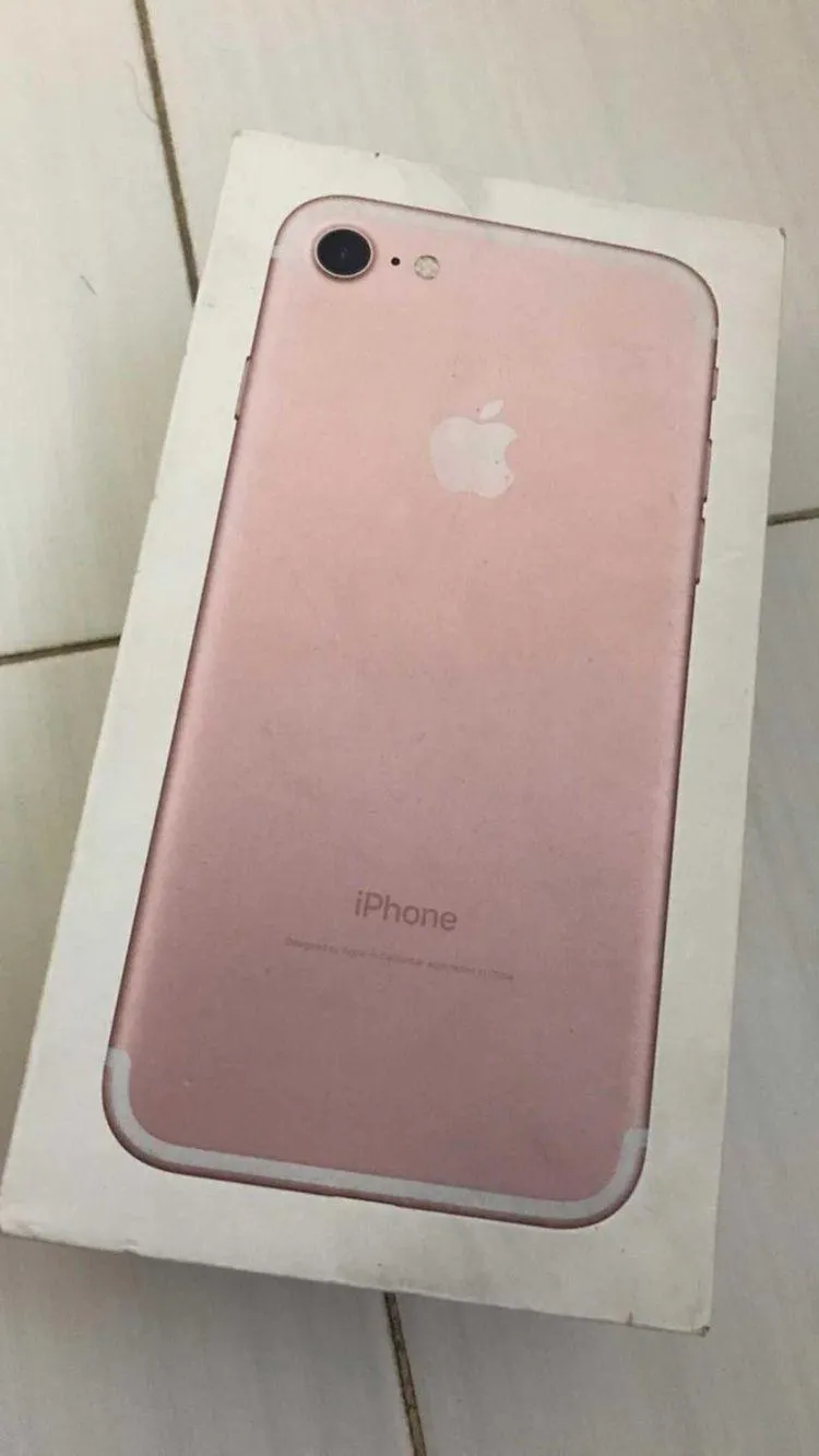 Iphone 7 rose gold - ad image 4