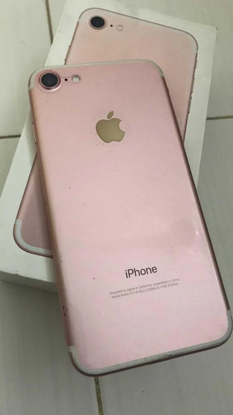 Iphone 7 rose gold - ad image 1