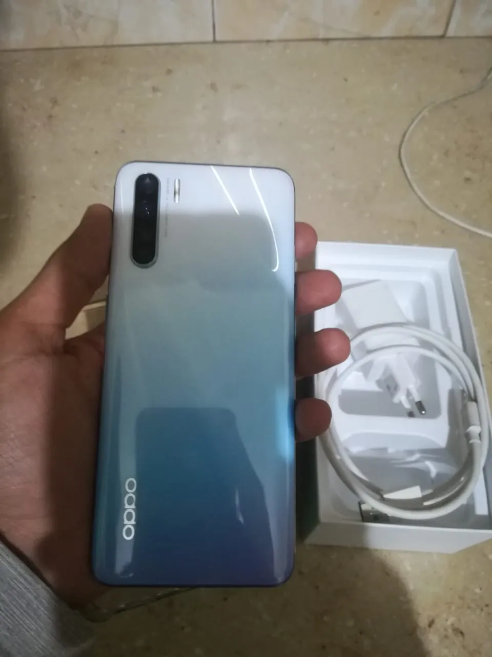 Oppo f15 8/128 - ad image 1