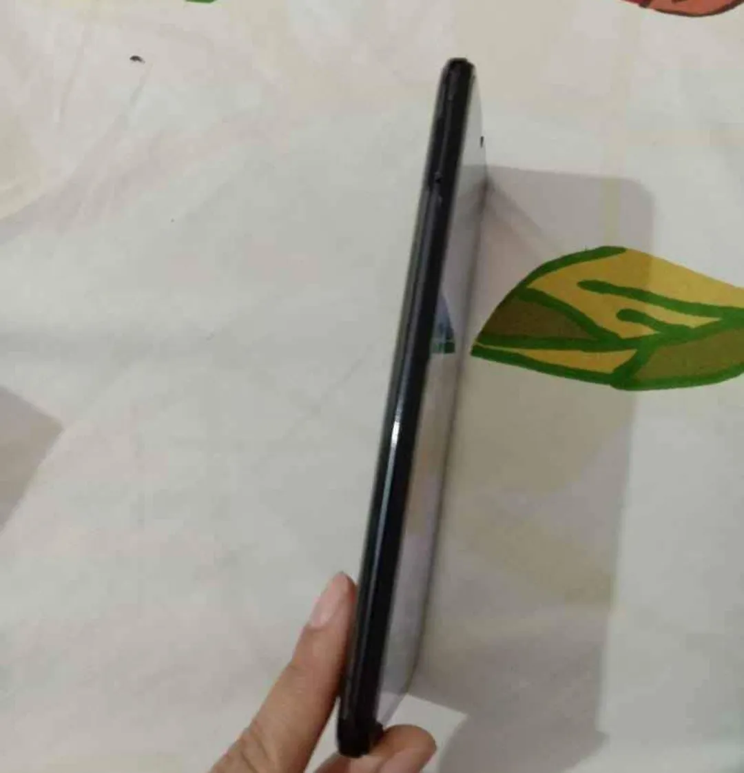 Vivo S1 Pro in excellent condition - ad image 4