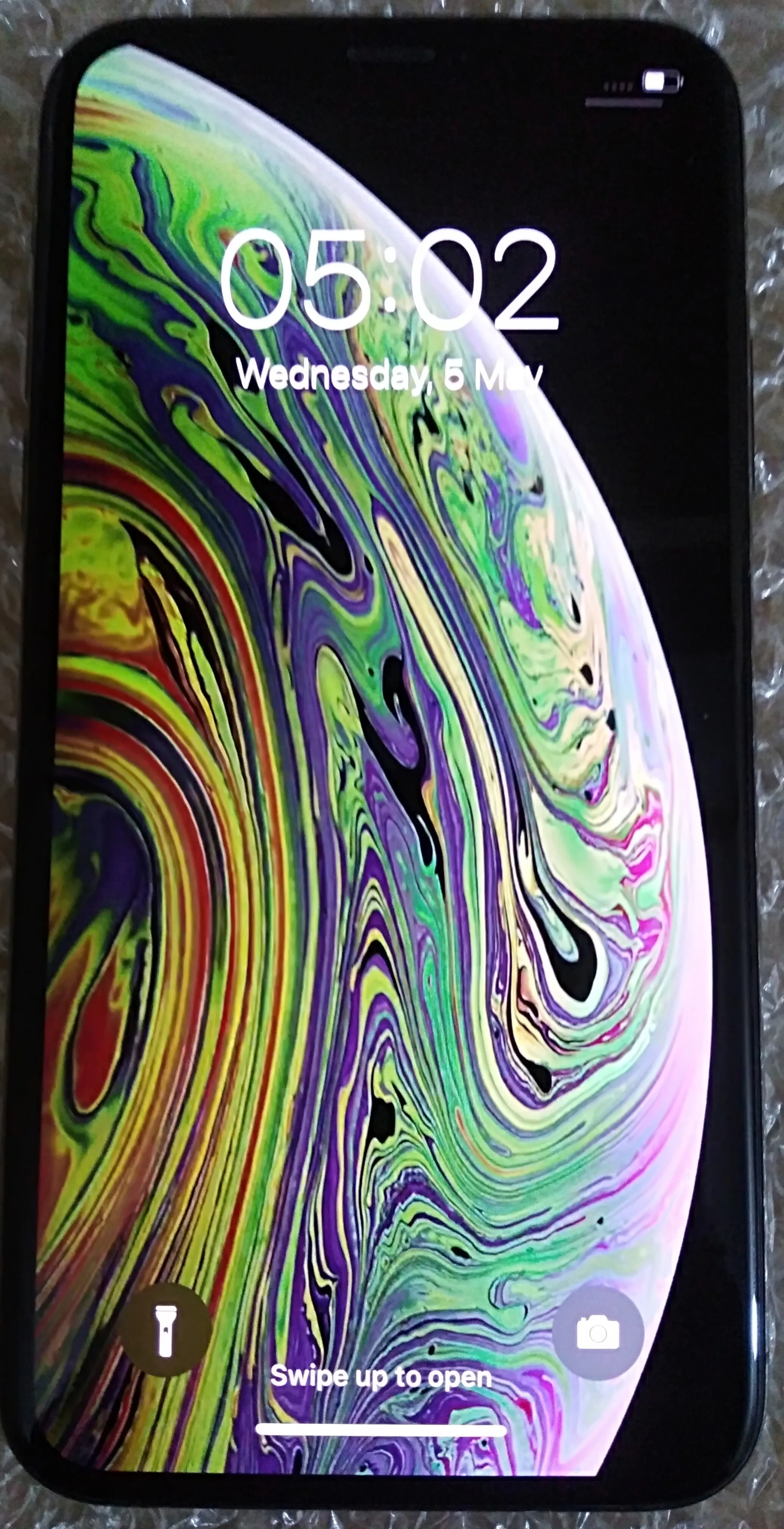 iPhone Xs - ad image 2