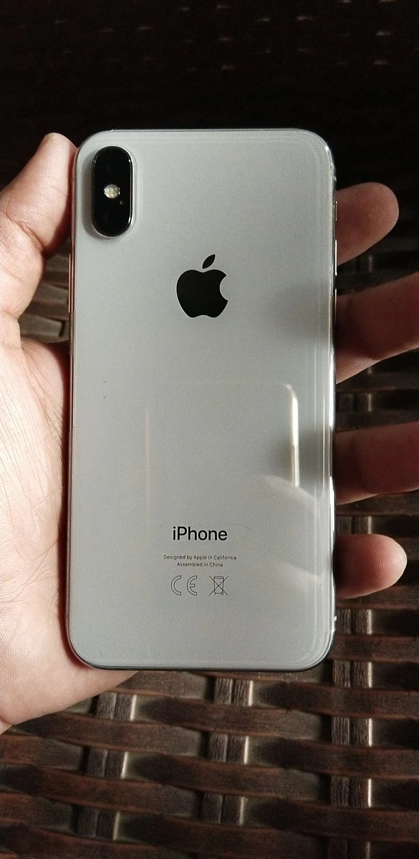 iPhone x - ad image 1