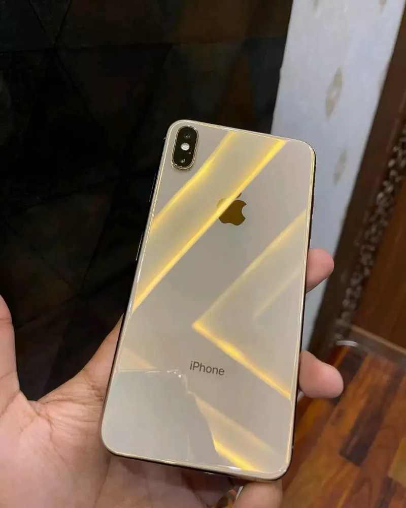 iphone XS max - ad image 2