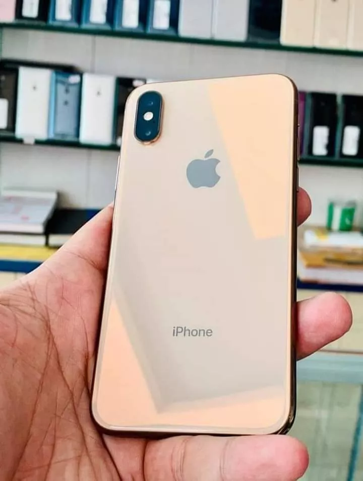 iphone xs model mobile - ad image 1