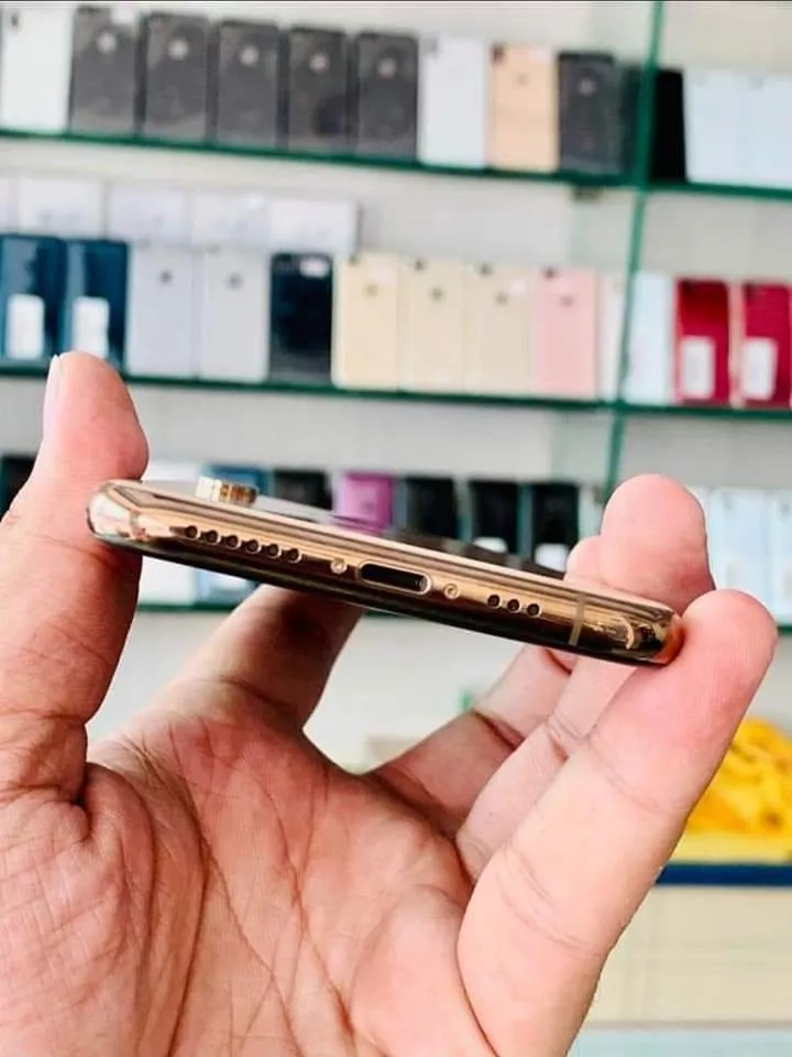 iphone xs model mobile - ad image 3