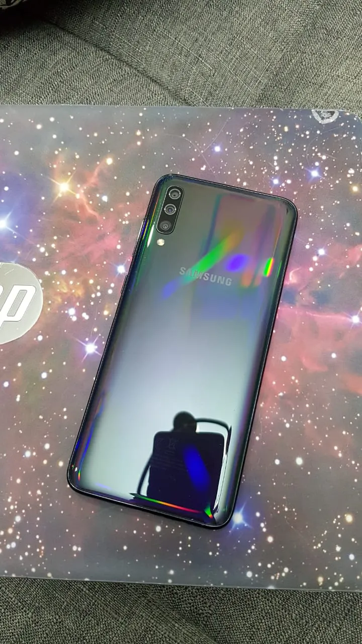 Galaxy A70 - ad image 1