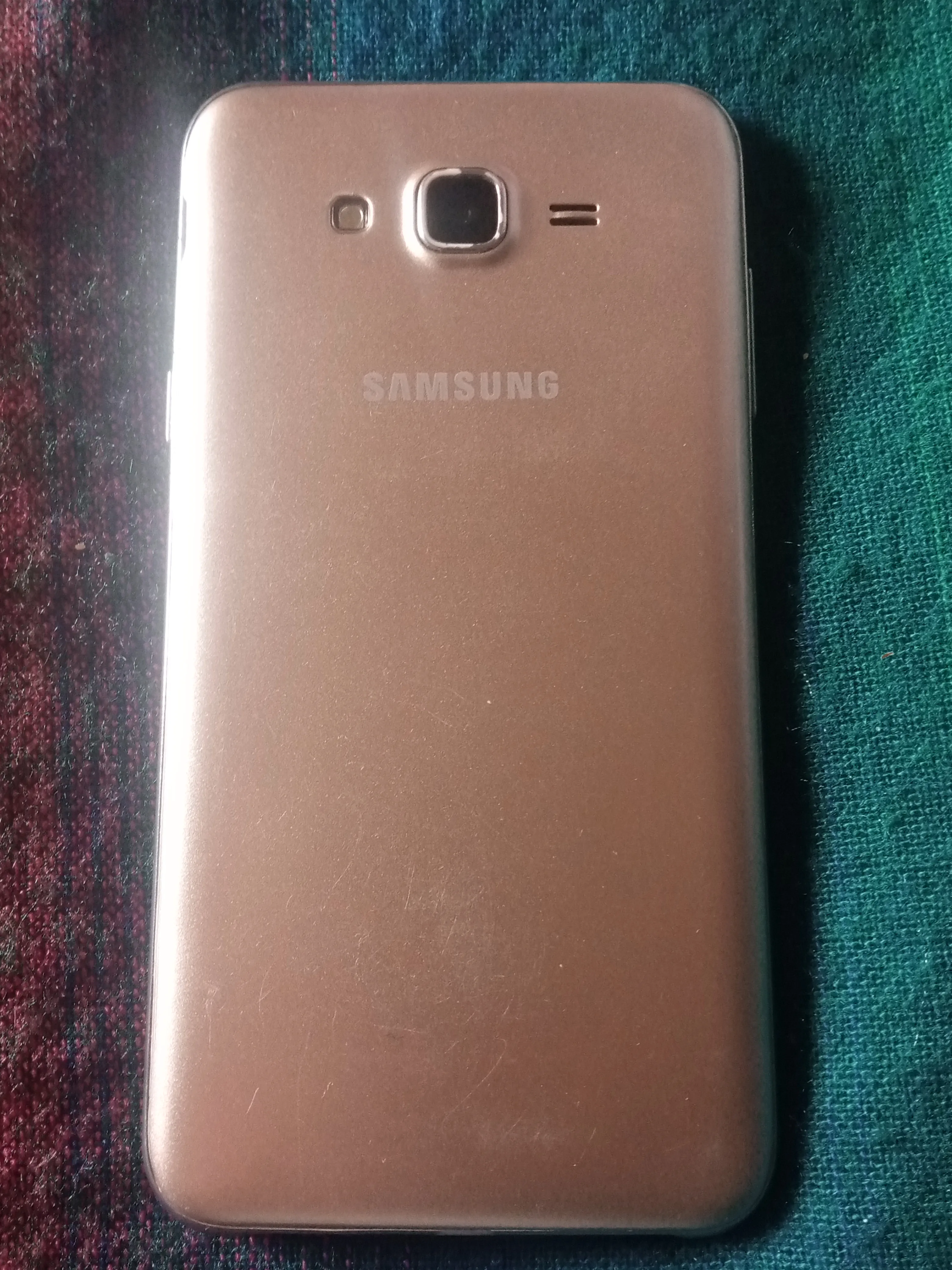 Galaxy j7 - ad image 2