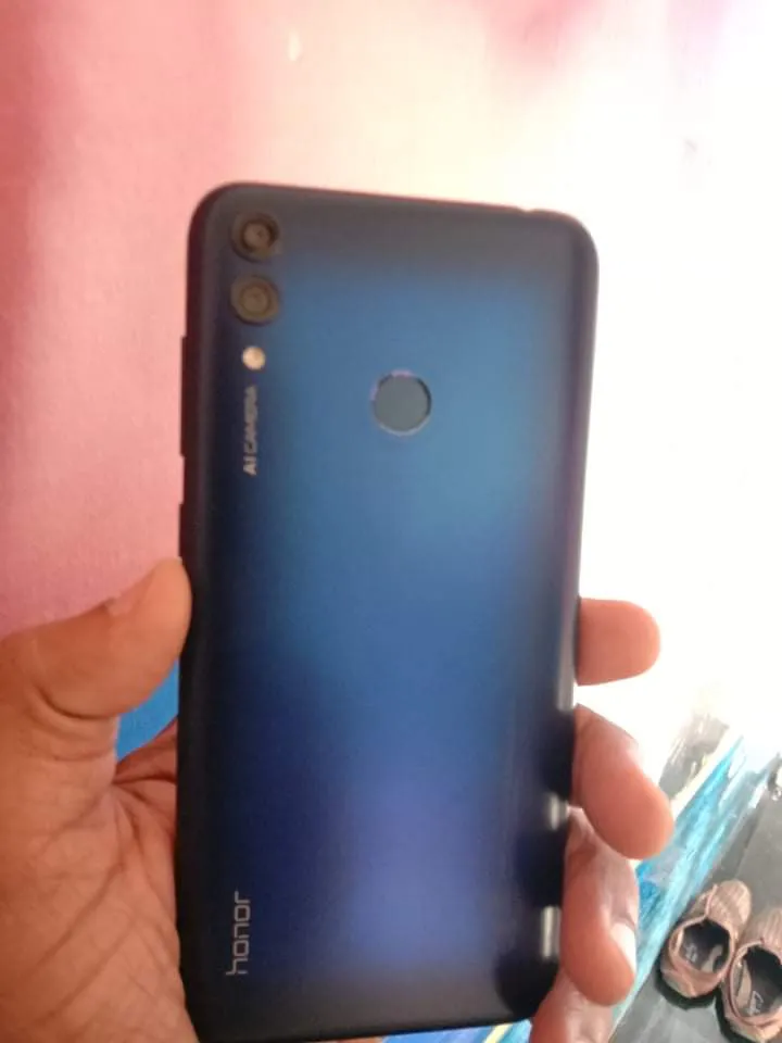 Honor 8c mobile for sale - ad image 4