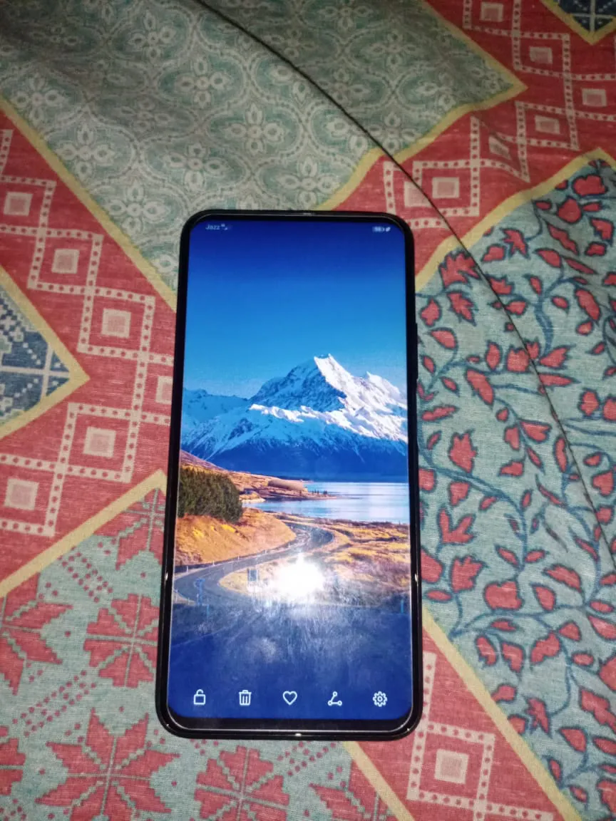 Huawei y9s - ad image 3