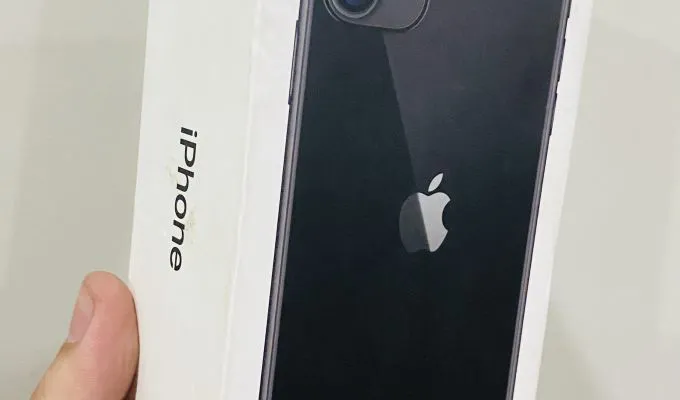 iPhone 11 64GB PTA APPROVED - ad image 1