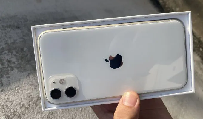 Iphone 11 For sale Complete Box - ad image 2