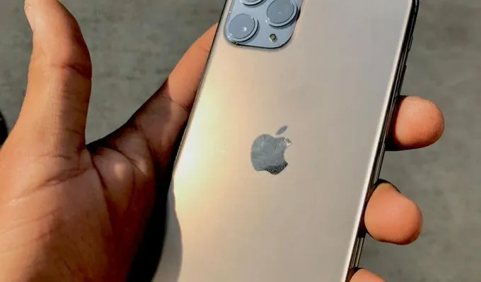 iphone 11 pro - ad image 1