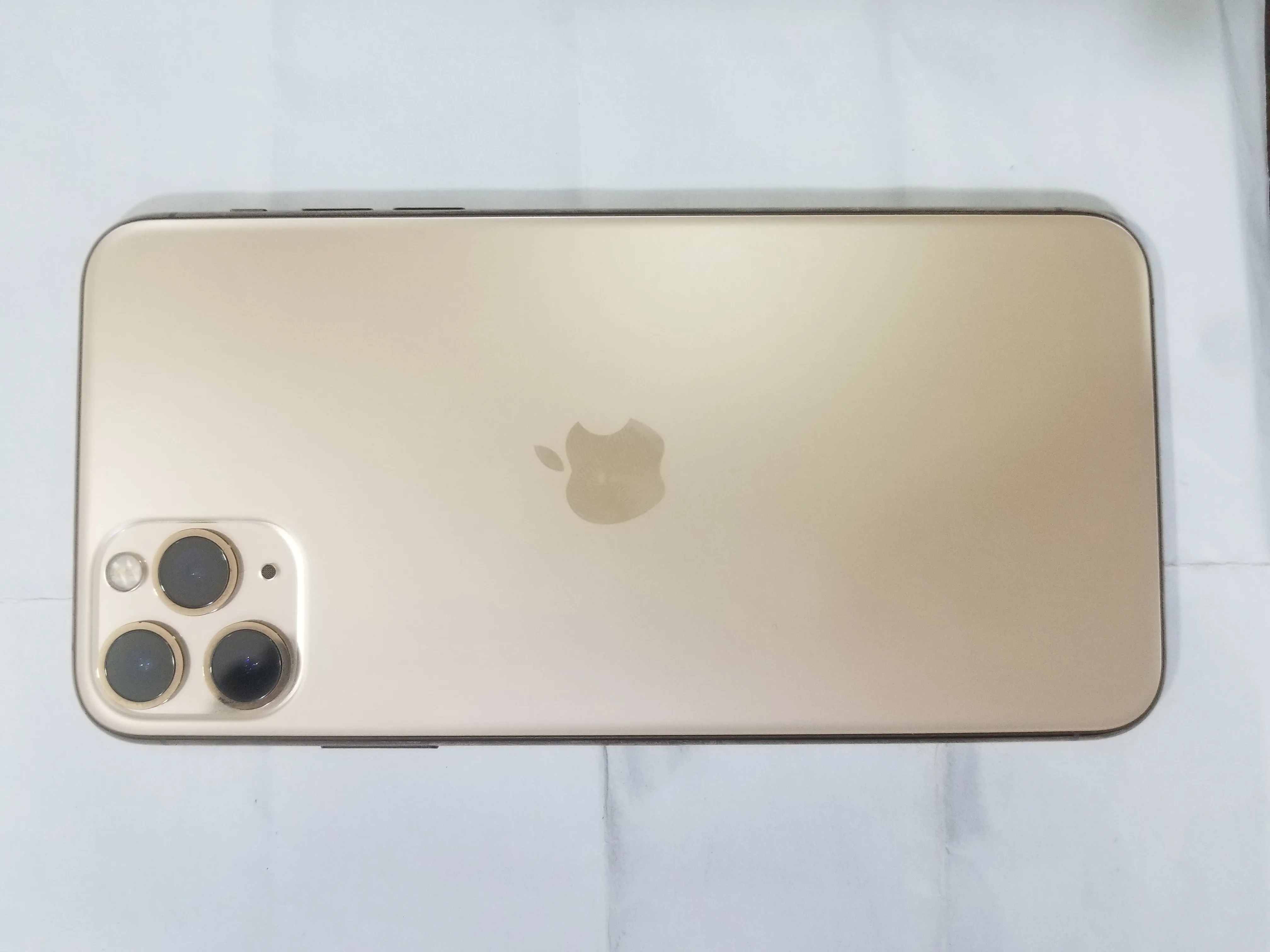 iPhone 11 pro max - ad image 3