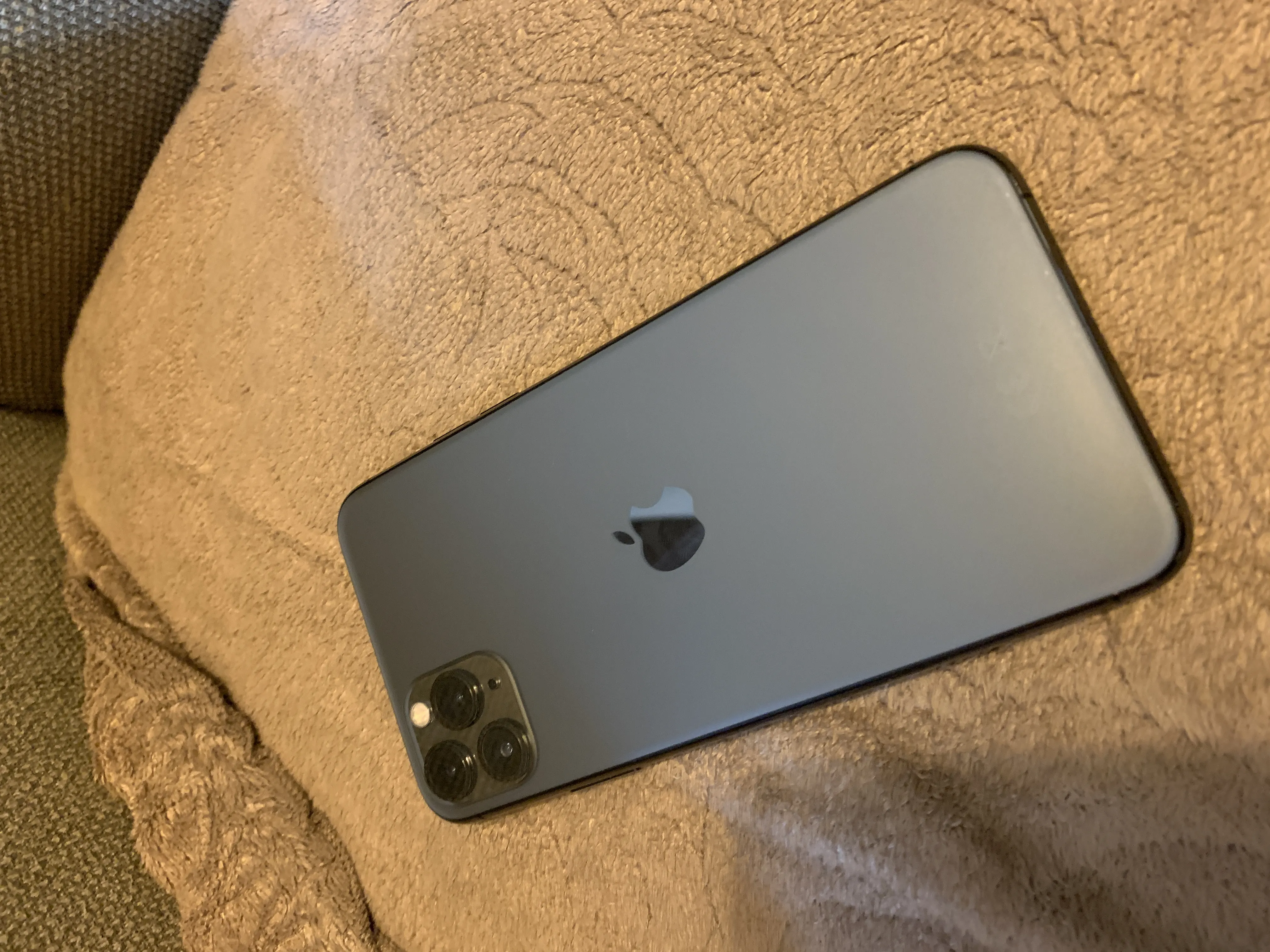 Iphone 11 pro max 256 gb (JV) - ad image 2