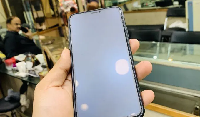 Iphone 11 pro max - ad image 3