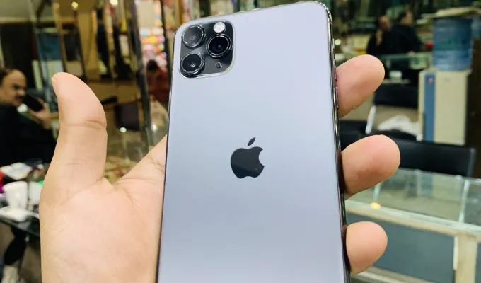 Iphone 11 pro max - ad image 2