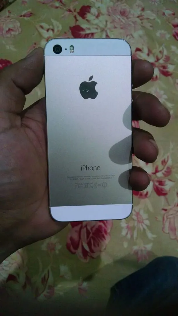 iPhone 5s gold (16gb) - ad image 4