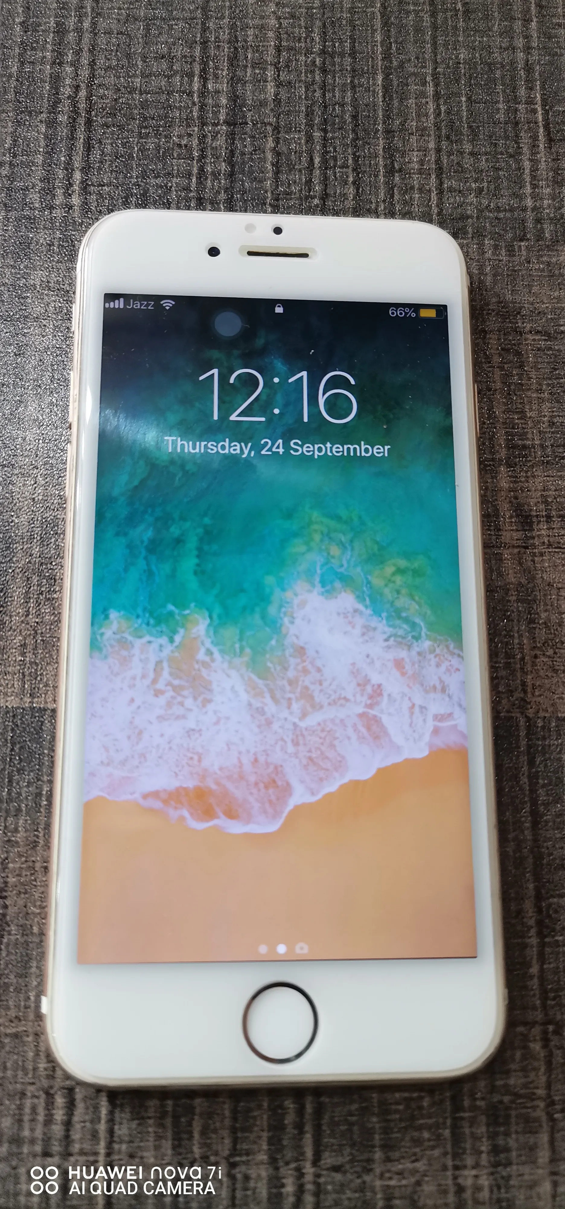 Iphone 6 16gb Gold - ad image 2