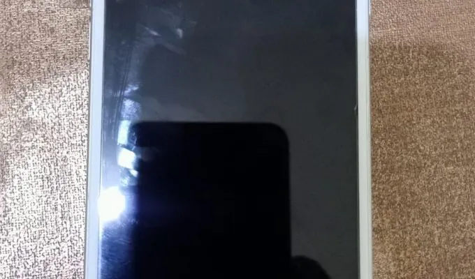 Iphone 6s 64 gb full in good condition for urgent sale - ad image 3