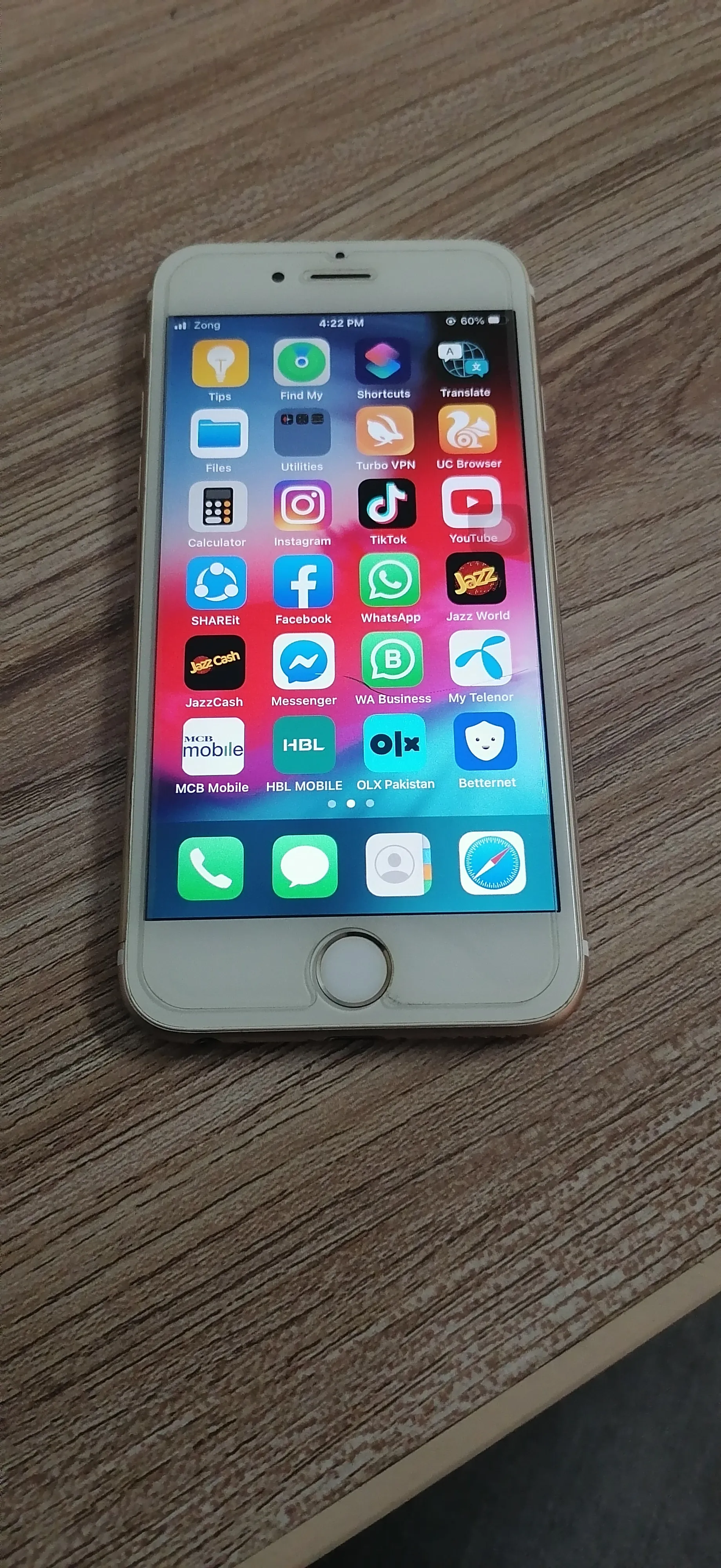 Iphone 6s 64gb with box - ad image 1