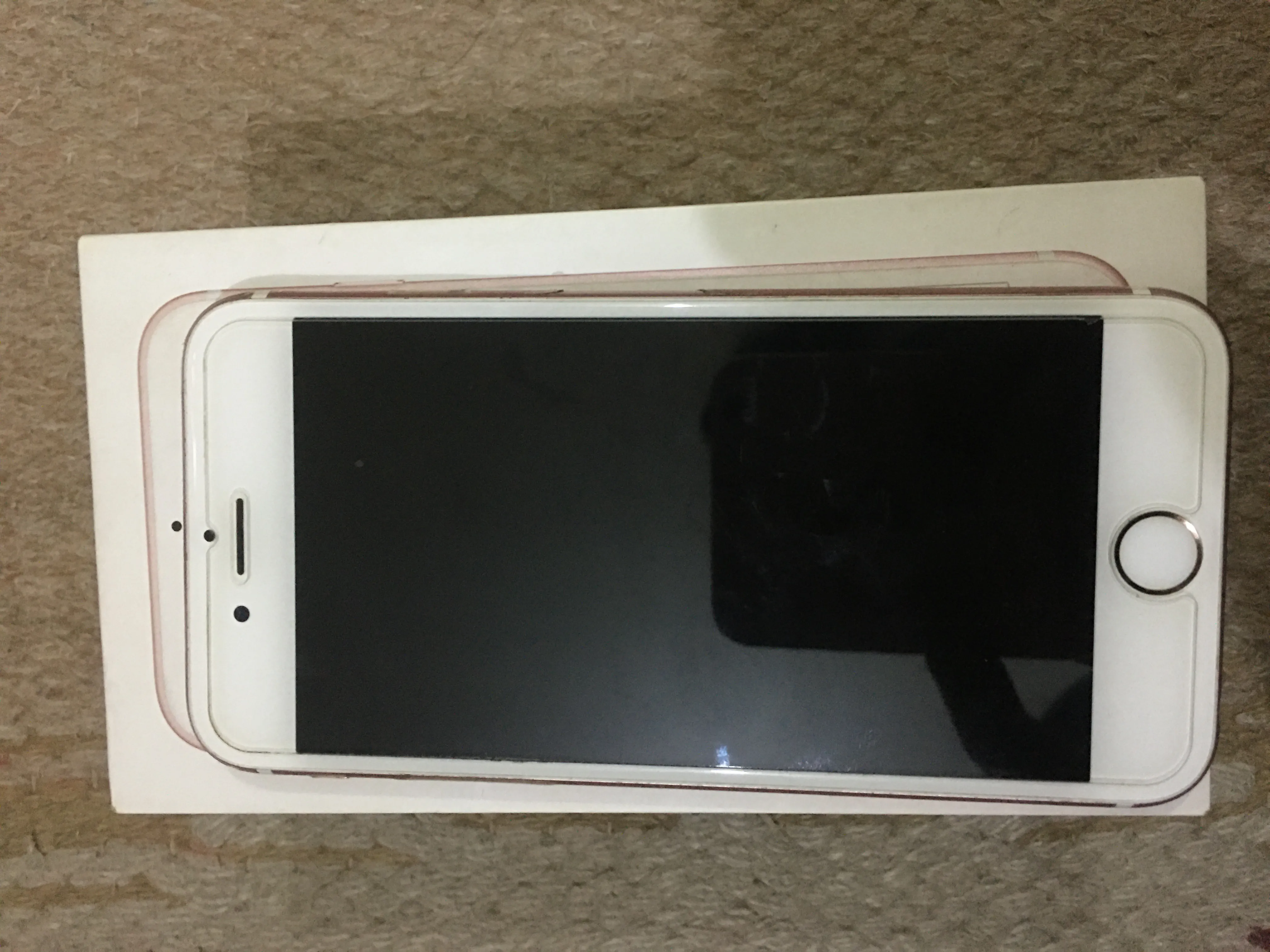 Iphone 6s Rose Gold 10/10 (16 GB) for sale - ad image 2