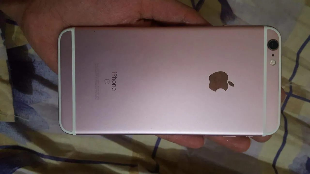 iPhone 6s plus 16gb rose gold - ad image 2