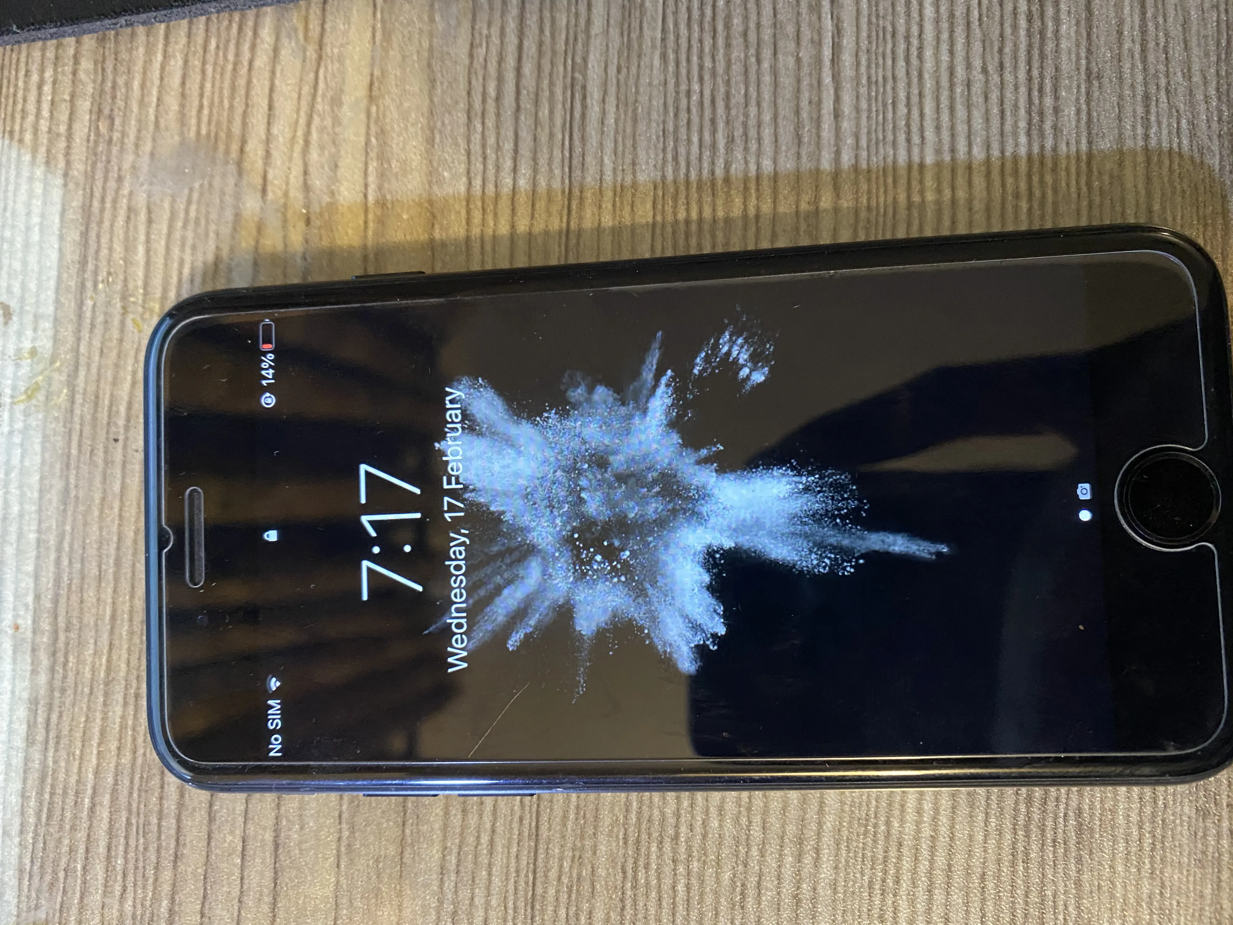 IPhone 7 in Good condition - ad image 3