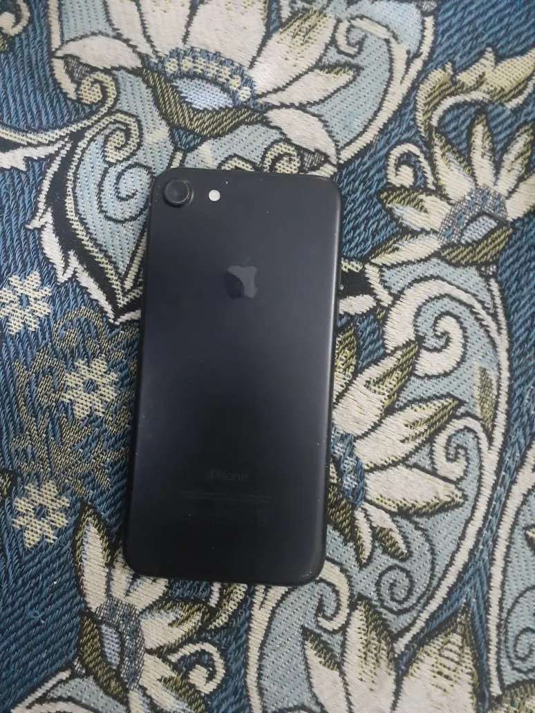 Iphone 7 matte black 32gb - ad image 2