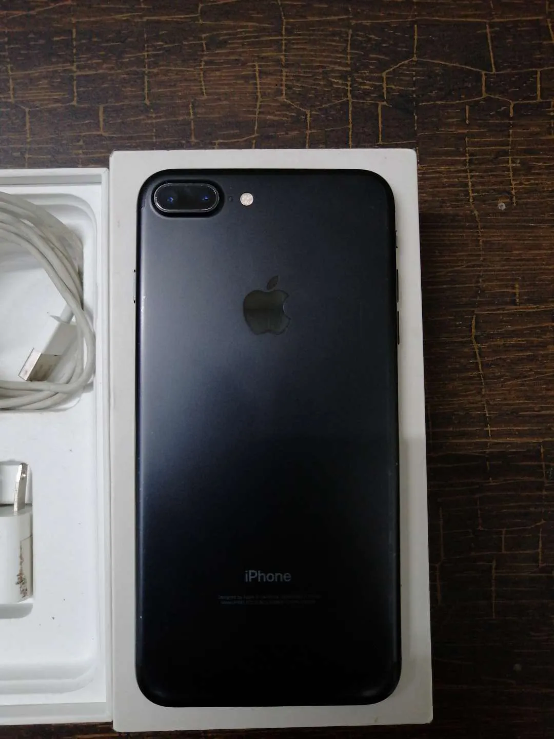 Iphone 7 plus 32 with all accessories original 10/8 condition pta approved - ad image 2