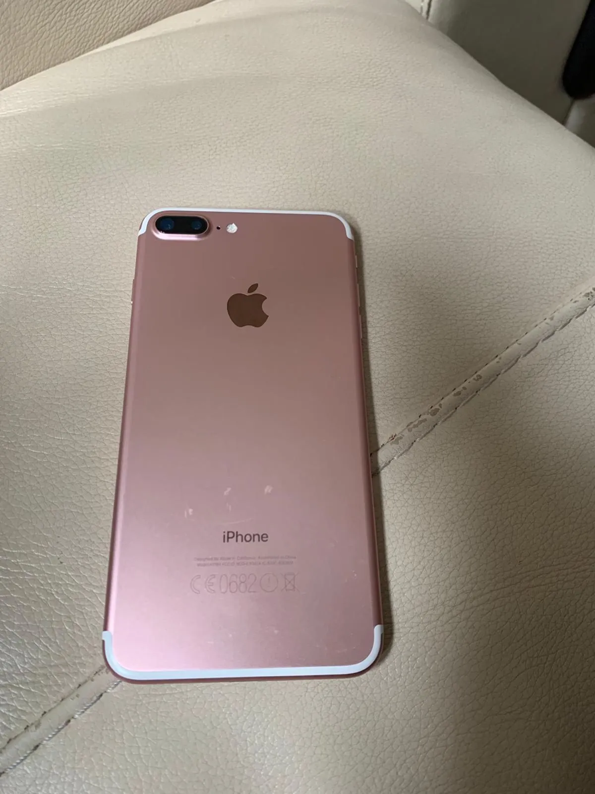 Iphone 7 plus Rose Gold - ad image 1