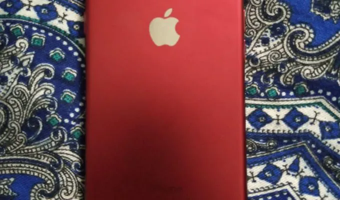 Iphone 7 Red edition - ad image 2