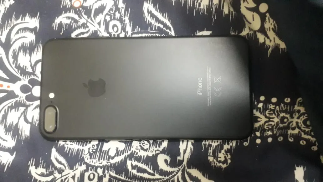 iPhone 7plus 32gb (10/10) jet black - ad image 1