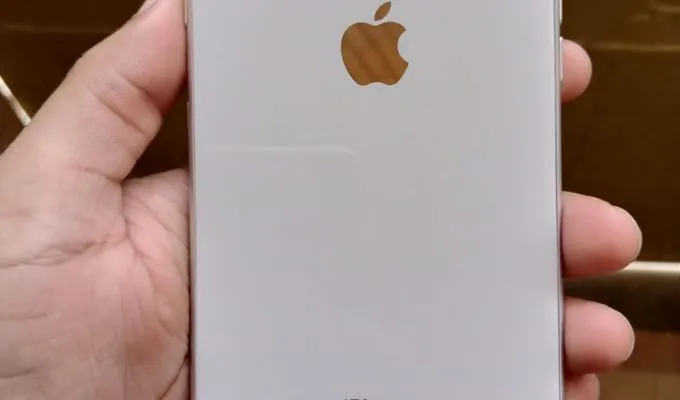 Iphone 8 plus Silver 64gb pta approved - ad image 3