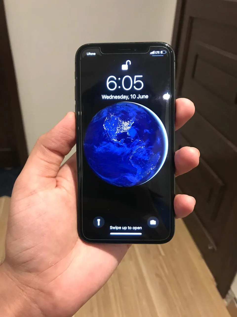 IPHONE X 256 GB - ad image 2