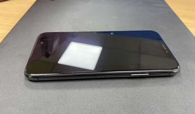 iphone x 64 Gb 10 out of 10 condition - ad image 3