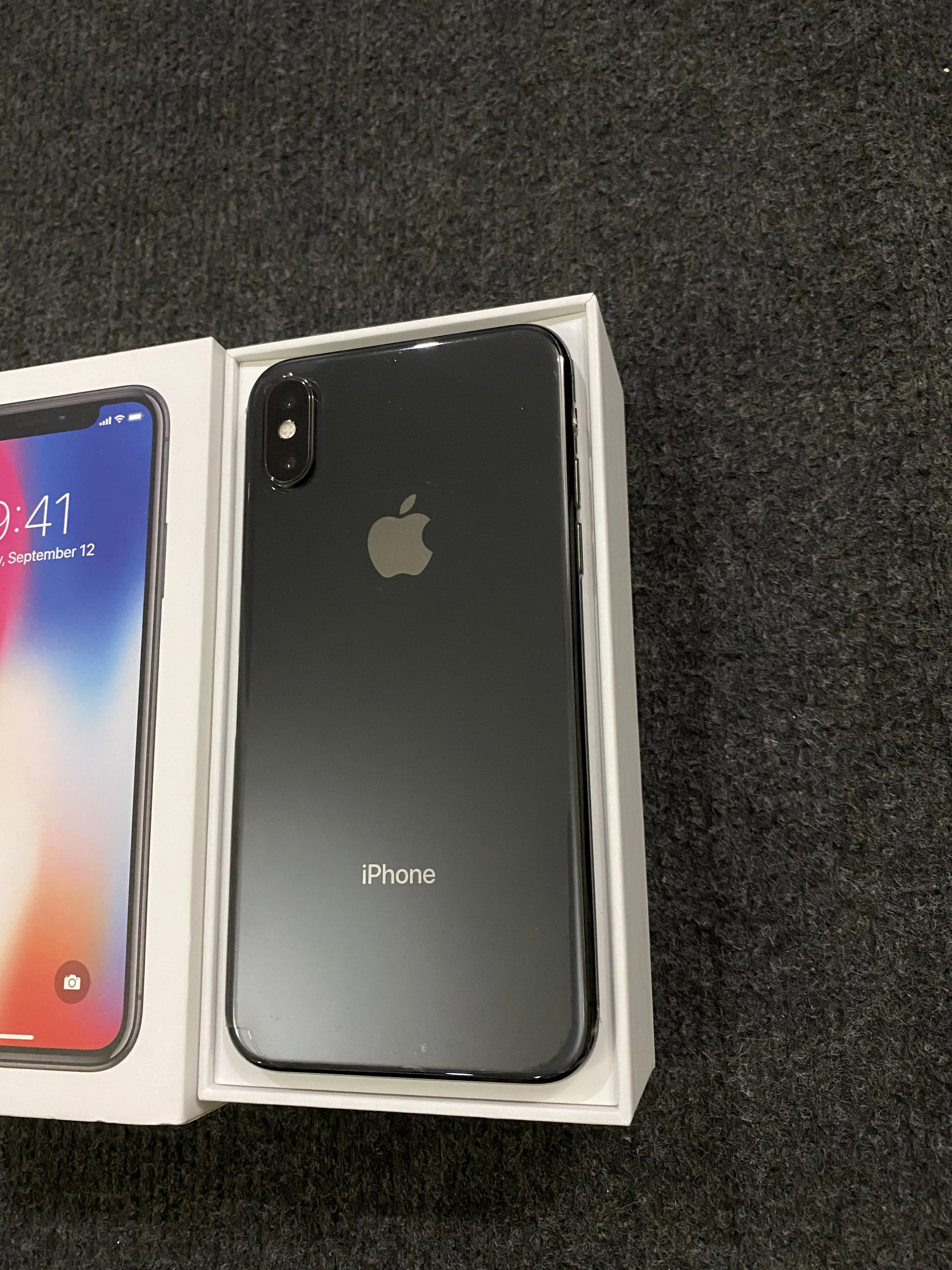 iPhone X 64 GB Space Gray - ad image 2