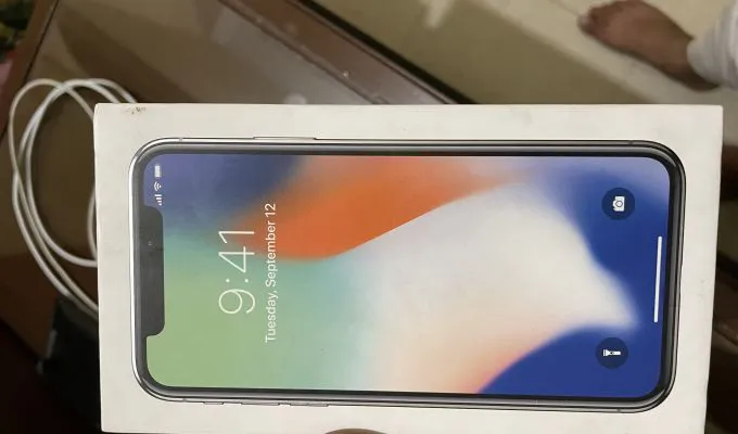 Iphone X - ad image 2